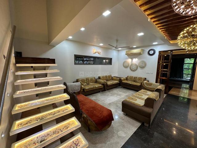 4 BHK Villa in Sola for resale Ahmedabad. The reference number is 19778015