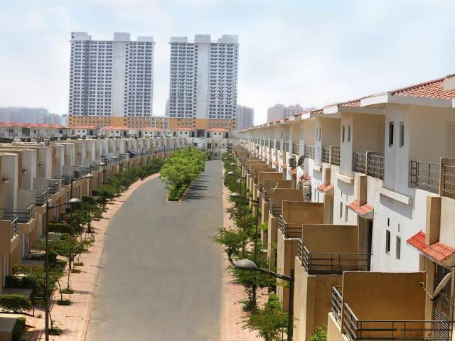 4 BHK Villa in Surajpur for resale Greater Noida. The reference number is 19907798
