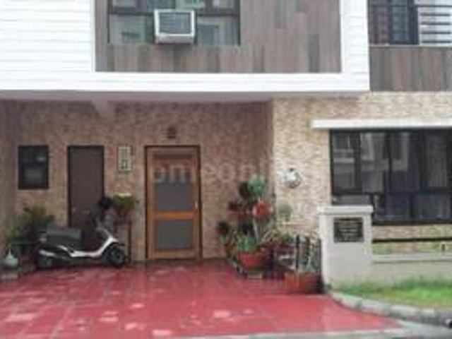 4 BHK VILLA / INDIVIDUAL HOUSE 165 sq yd in Ajmer Road, Jaipur | Luxury