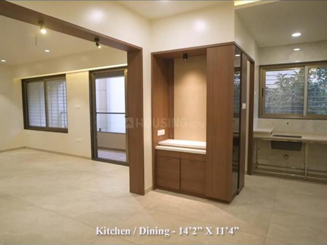 4 BHK Apartment in Canada Corner for resale Nashik. The reference number is 19414638