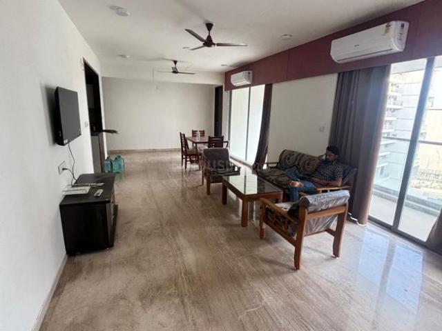 4 BHK Apartment in Chandkheda for rent Ahmedabad. The reference number is 16820374