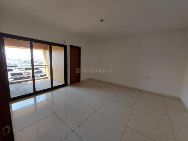 4 BHK Apartment in Chandkheda for resale Ahmedabad. The reference number is 19637180