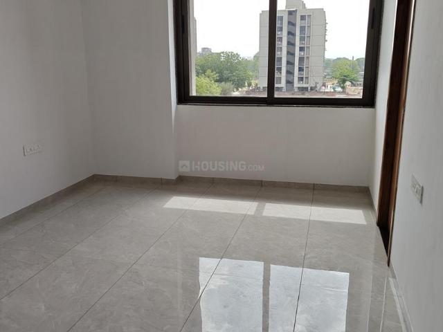 4 BHK Apartment in Chandkheda for resale Ahmedabad. The reference number is 19867679