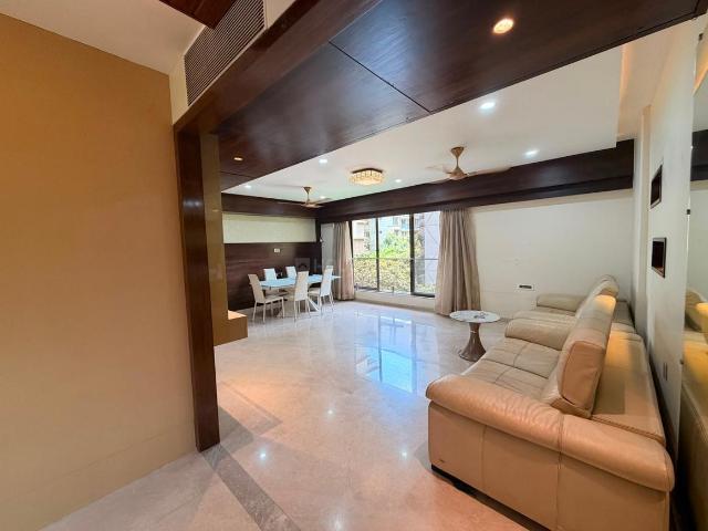4 BHK Apartment in Chembur for rent Mumbai. The reference number is 20443035