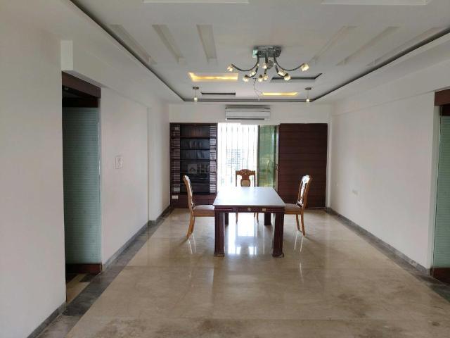 4 BHK Apartment in Chembur for rent Mumbai. The reference number is 20375827