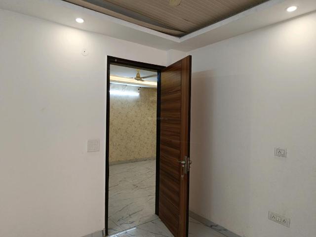 4 BHK Apartment in Chhattarpur for resale New Delhi. The reference number is 19501241