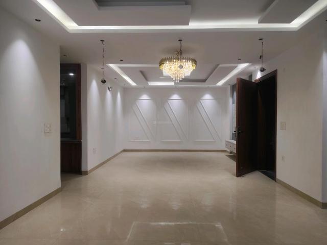 4 BHK Apartment in Chhattarpur for resale New Delhi. The reference number is 19559349