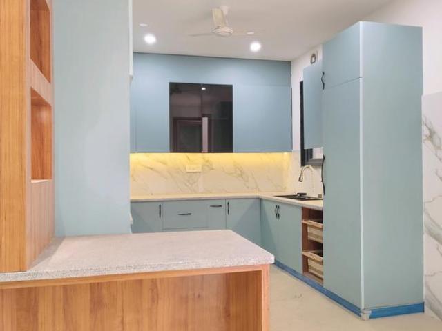 4 BHK Apartment in Chhattarpur for resale New Delhi. The reference number is 19319290