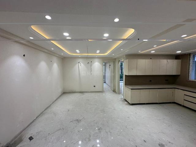 4 BHK Apartment in Chhattarpur for resale New Delhi. The reference number is 20713869
