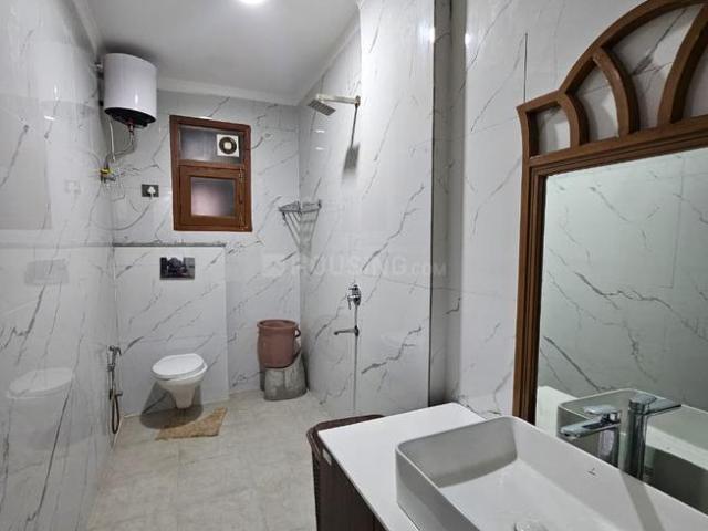 4 BHK Apartment in Chhattarpur for resale New Delhi. The reference number is 20150309