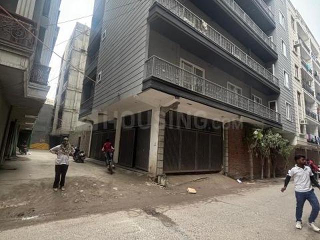 4 BHK Apartment in Chhattarpur for resale New Delhi. The reference number is 20165987
