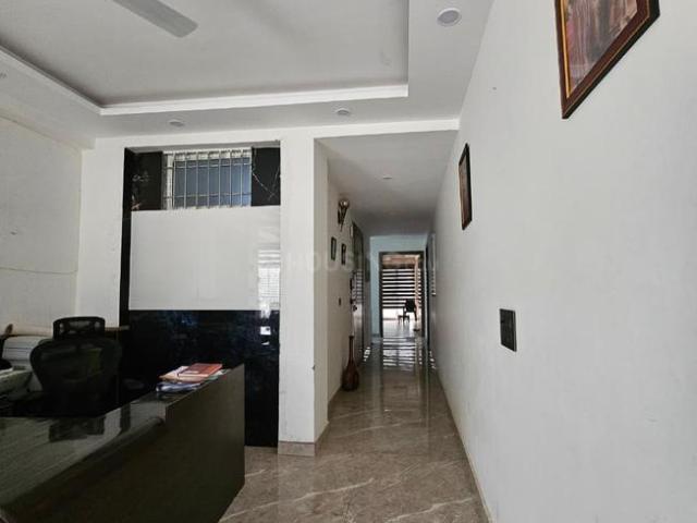 4 BHK Apartment in Chhattarpur for resale New Delhi. The reference number is 20184789