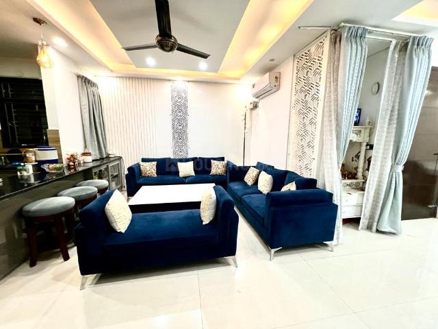 4 BHK Apartment in Chhattarpur for resale New Delhi. The reference number is 20200157