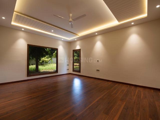 4 BHK Apartment in Chhattarpur for resale New Delhi. The reference number is 9391997