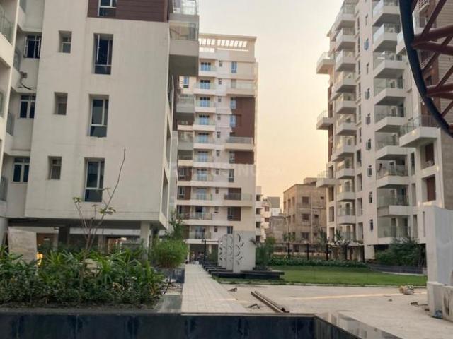 4 BHK Apartment in Chinar Park for resale East Kolkata. The reference number is 17161523