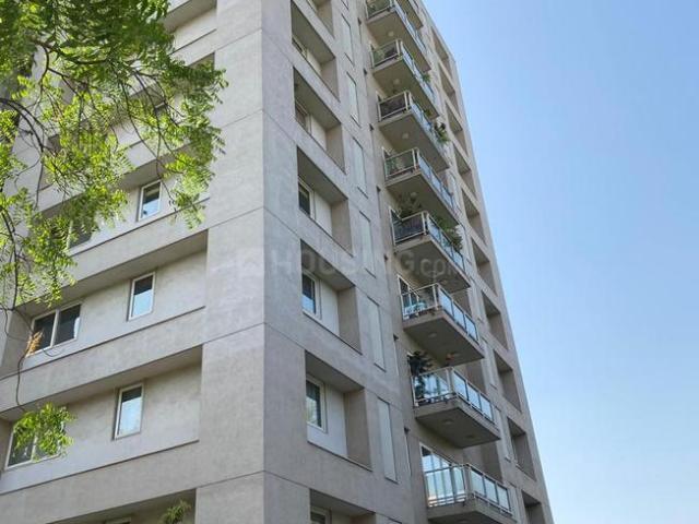 4 BHK Apartment in Ambawadi for rent Ahmedabad. The reference number is 20215238