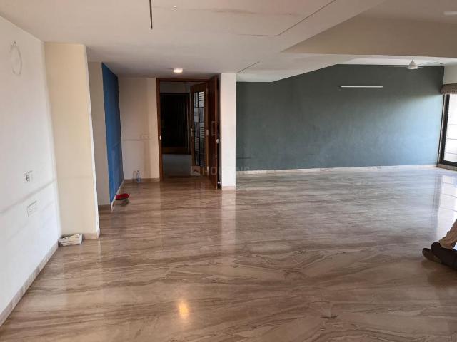 4 BHK Apartment in Ambawadi for rent Ahmedabad. The reference number is 20341397