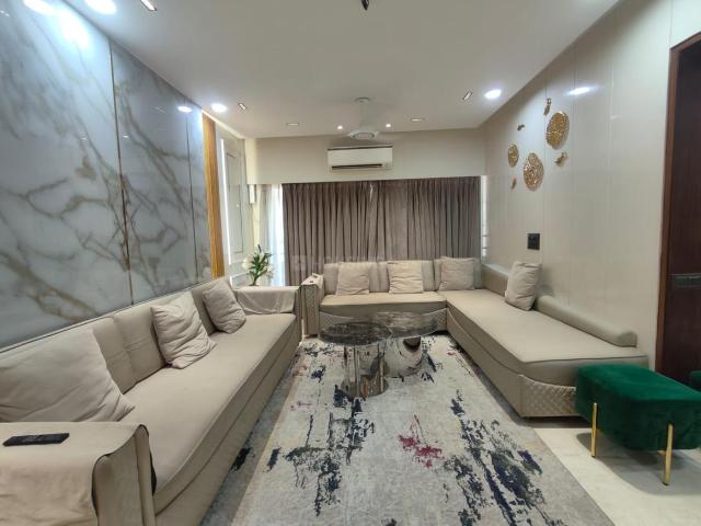 4 BHK Apartment in Ambawadi for resale Ahmedabad. The reference number is 20519542