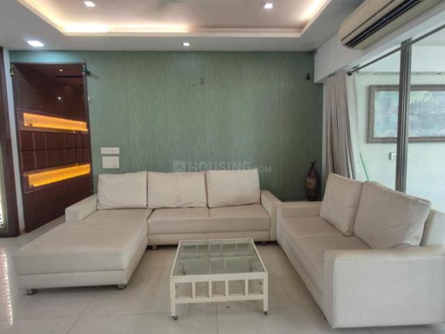 4 BHK Apartment in Ambawadi for resale Ahmedabad. The reference number is 20302766
