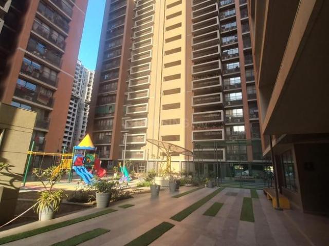 4 BHK Apartment in Ambli for rent Ahmedabad. The reference number is 19113102