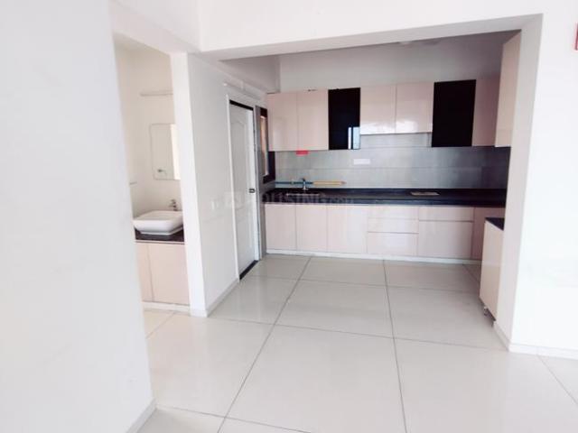 4 BHK Apartment in Ambli for rent Ahmedabad. The reference number is 19609837