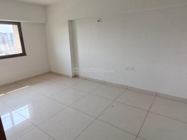 4 BHK Apartment in Ambli for rent Ahmedabad. The reference number is 19721665