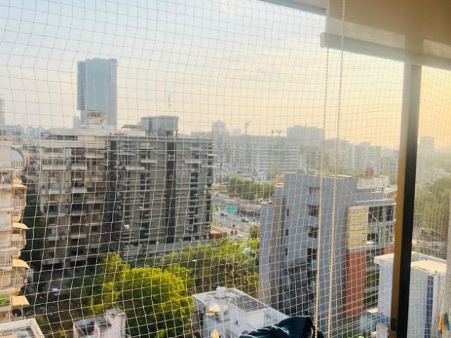 4 BHK Apartment in Ambli for rent Ahmedabad. The reference number is 20171047
