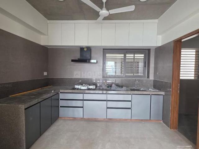 4 BHK Apartment in Ambli for rent Ahmedabad. The reference number is 20636843
