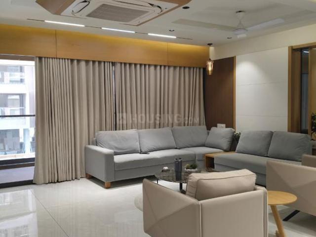 4 BHK Apartment in Ambli for rent Ahmedabad. The reference number is 20776722