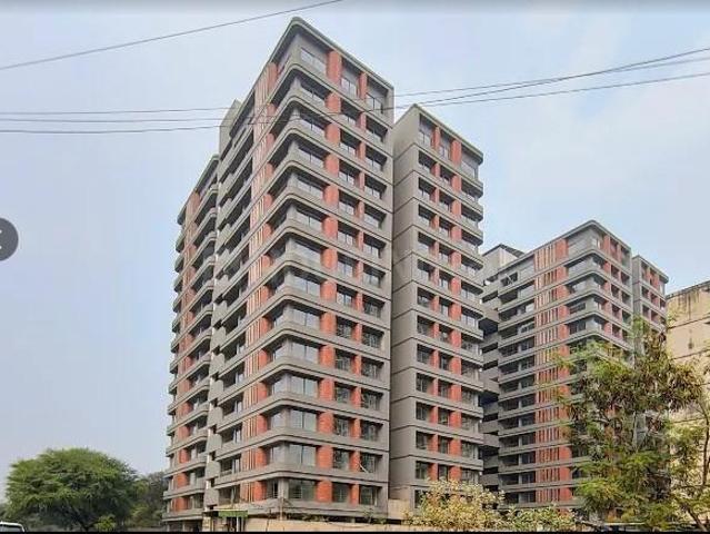4 BHK Apartment in Ambli for resale Ahmedabad. The reference number is 20747126