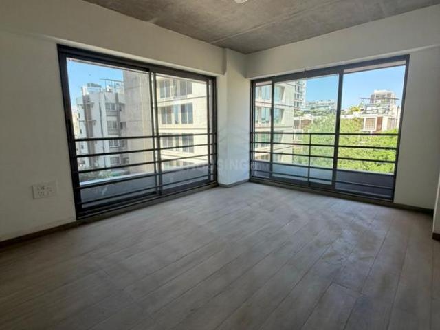 4 BHK Apartment in Ambli for resale Ahmedabad. The reference number is 20292549