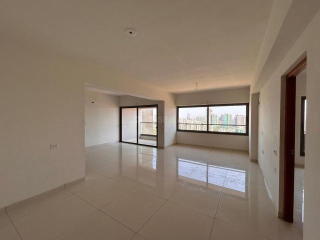 4 BHK Apartment in Ambli for resale Ahmedabad. The reference number is 20390890