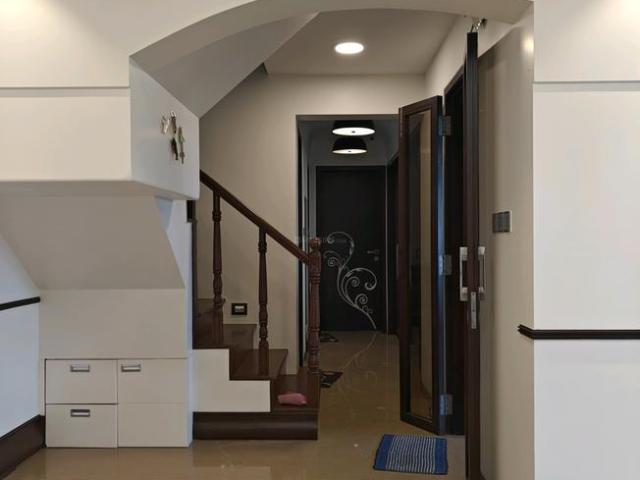 4 BHK Apartment in Antop Hill for rent Mumbai. The reference number is 17702200