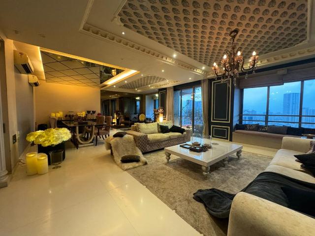 4 BHK Apartment in Andheri West for rent Mumbai. The reference number is 15339410