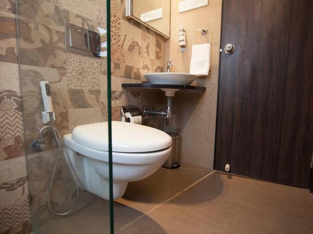 4 BHK Apartment in Andheri West for resale Mumbai. The reference number is 13094660