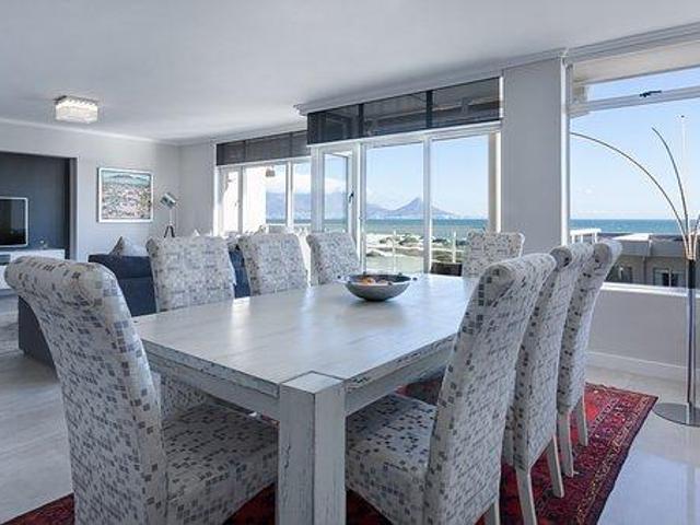 4 BHK Apartment in Andheri West for resale Mumbai. The reference number is 9267973