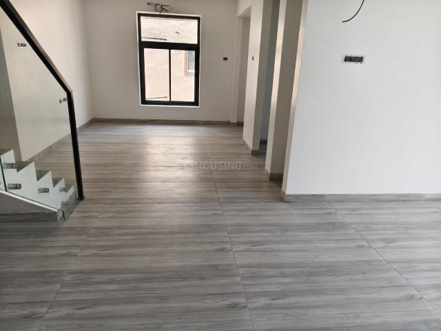 4 BHK Apartment in Adyar for resale Chennai. The reference number is 20555630