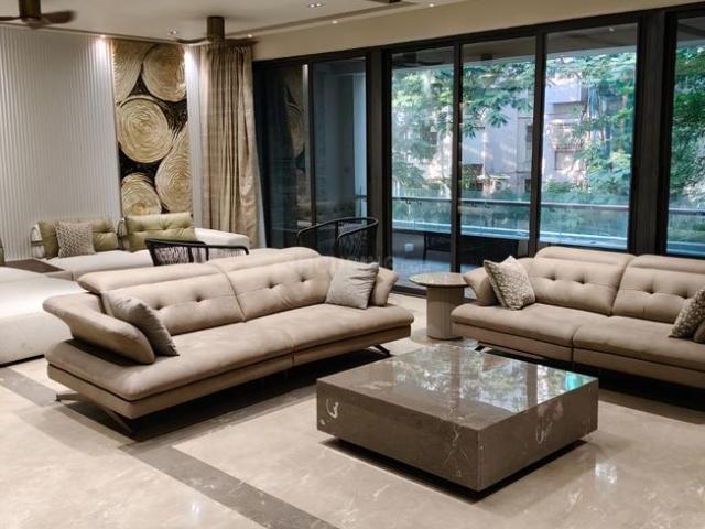4 BHK Apartment in Alipore for resale Kolkata. The reference number is 20125020