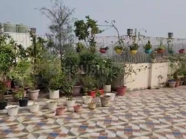 4 BHK Apartment in Ashok Vihar for resale New Delhi. The reference number is 13110952