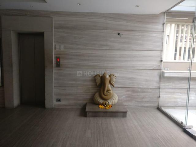 4 BHK Apartment in Ashok Vihar for resale New Delhi. The reference number is 14736176