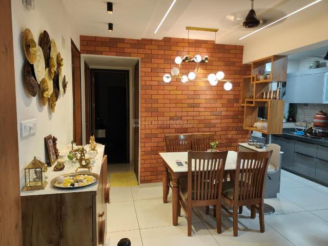 4 BHK Apartment in Bodakdev for rent Ahmedabad. The reference number is 18296039