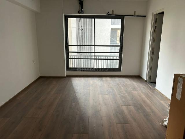 4 BHK Apartment in Bodakdev for rent Ahmedabad. The reference number is 19021379