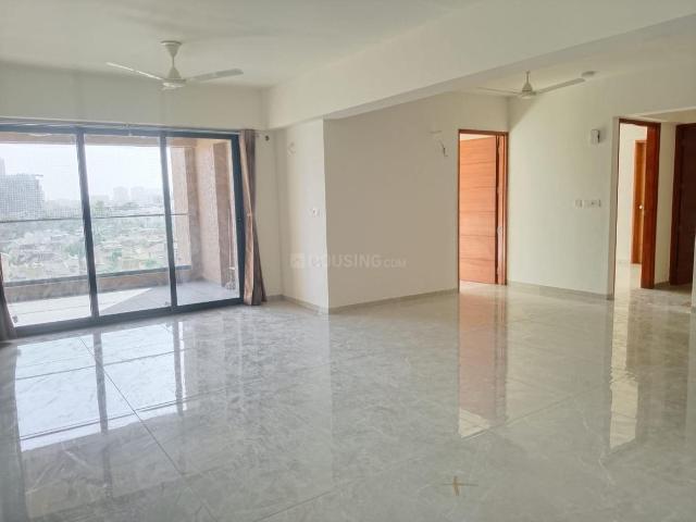 4 BHK Apartment in Bodakdev for rent Ahmedabad. The reference number is 19363951