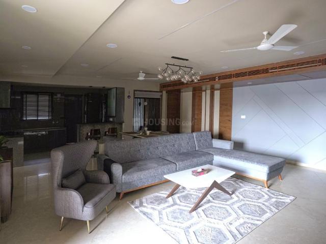 4 BHK Apartment in Bodakdev for rent Ahmedabad. The reference number is 19720871