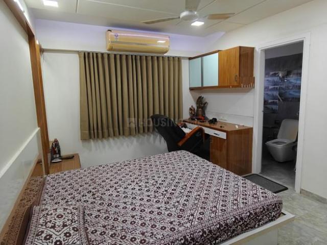 4 BHK Apartment in Bodakdev for rent Ahmedabad. The reference number is 19754102