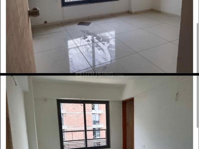 4 BHK Apartment in Bodakdev for rent Ahmedabad. The reference number is 19875419