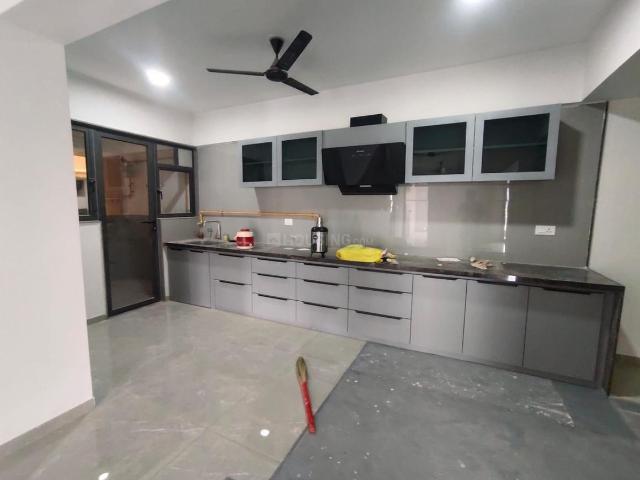 4 BHK Apartment in Bodakdev for rent Ahmedabad. The reference number is 20446161