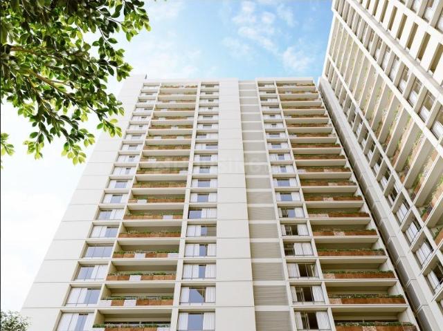 4 BHK Apartment in Bodakdev for resale Ahmedabad. The reference number is 14830371