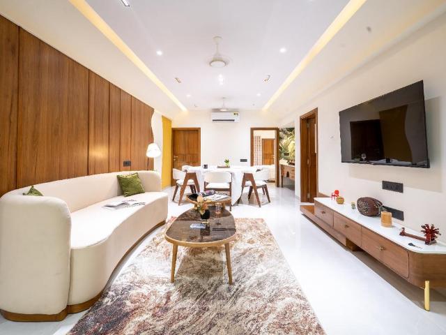 4 BHK Apartment in Bodakdev for resale Ahmedabad. The reference number is 18302912