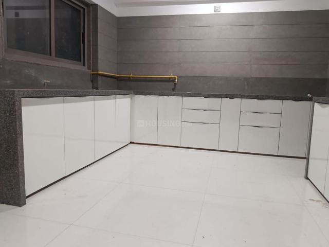 4 BHK Apartment in Bodakdev for resale Ahmedabad. The reference number is 19563623